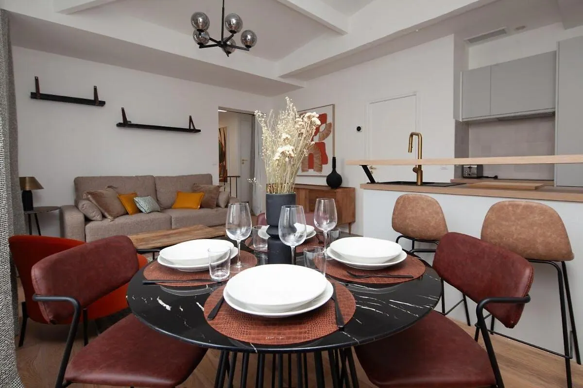 15 - Tour Montparnasse - Bd Pasteur - 2 Pieces * Paris