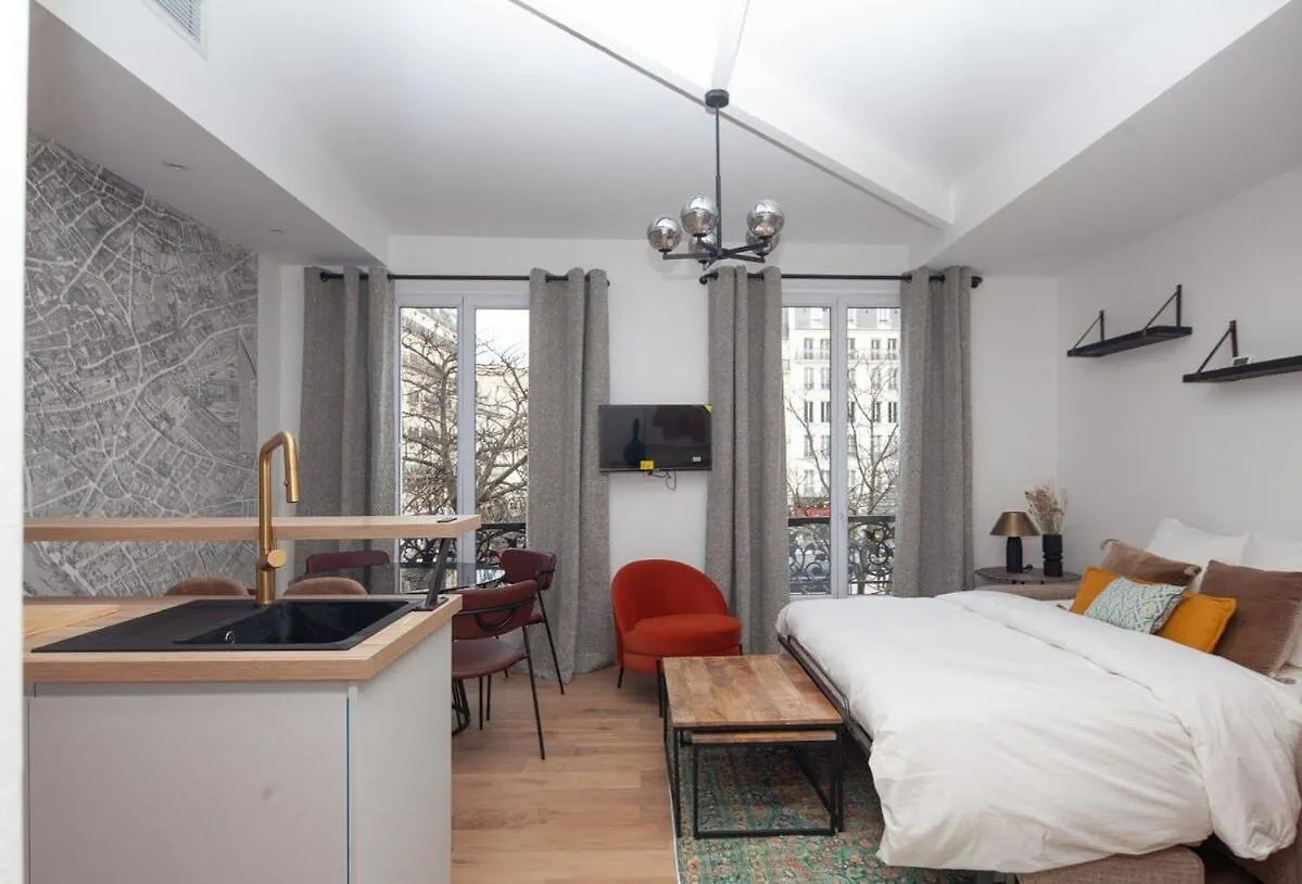 15 - Tour Montparnasse - Bd Pasteur - 2 Pieces Apartment